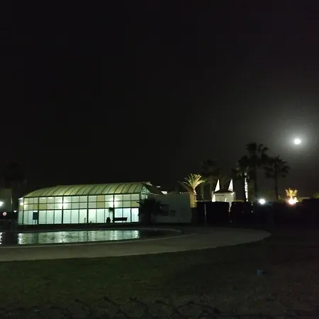Playa Muy Cuco Con Jardin Y 2 *